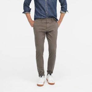 J Crew Men’s 250 Skinny-fit pant in stretch chino